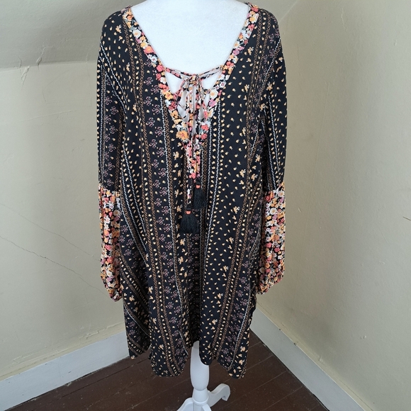 Anthropologie Maaji Black Bagh Ellie Tunic Kafran Beach Size Large - Picture 2 of 12